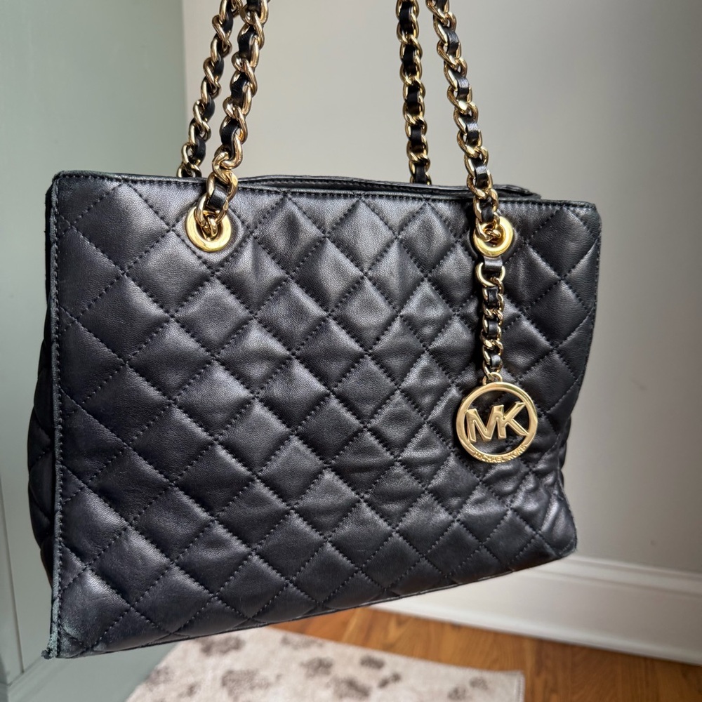 Michael Kors Susannah Quilted Leather Shoulder Bag